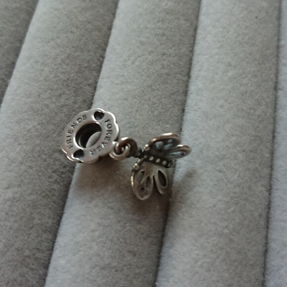Pandora Friends Forever Butterfly Dangle Charm - Picture 3 of 8